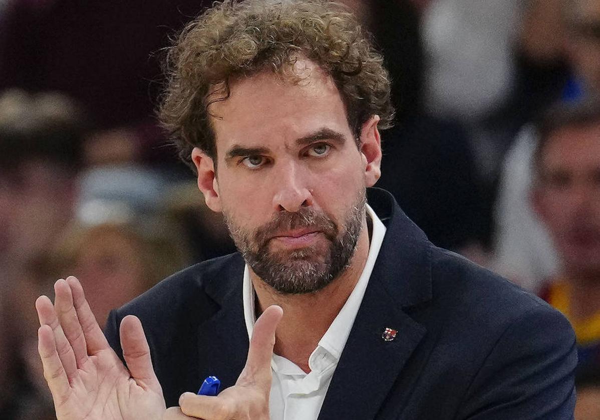 El entrenador del Barcelona, Roger Grimau, durante el partido de Euroliga ante el Estrella Roja.