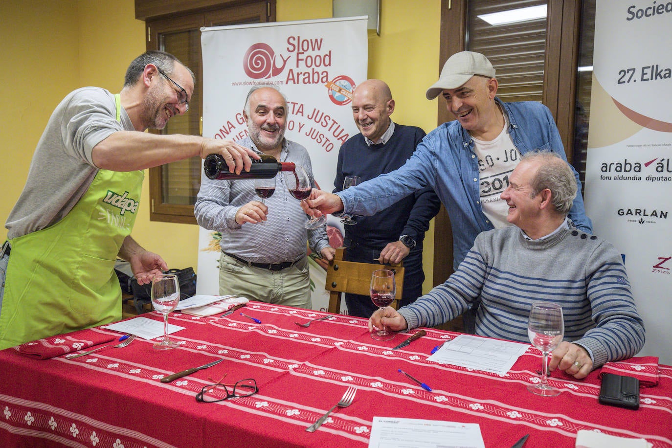 La cena en la sociedad gastronómica Artesilla, en imágenes