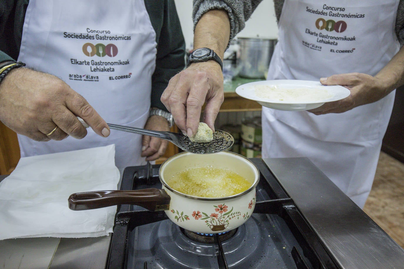 La cena en la sociedad gastronómica Artesilla, en imágenes