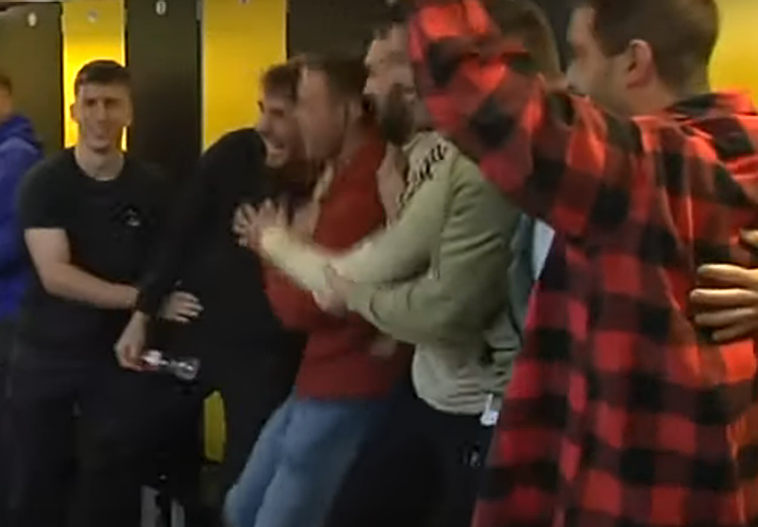 El Cayón celebra por todo lo alto su cruce con el Athletic: «¡El Gordo, el que queríamos!»