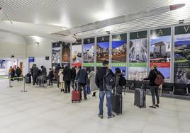 La «evolución positiva» de los pasajeros y las mercancías en la terminal alavesa hace necesario un nuevo aumento de personal.