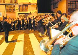 La serenata de Santa Cecilia es una de las actividades tradicionales que se mantienen en Eibar desde tiempo inmemorial.