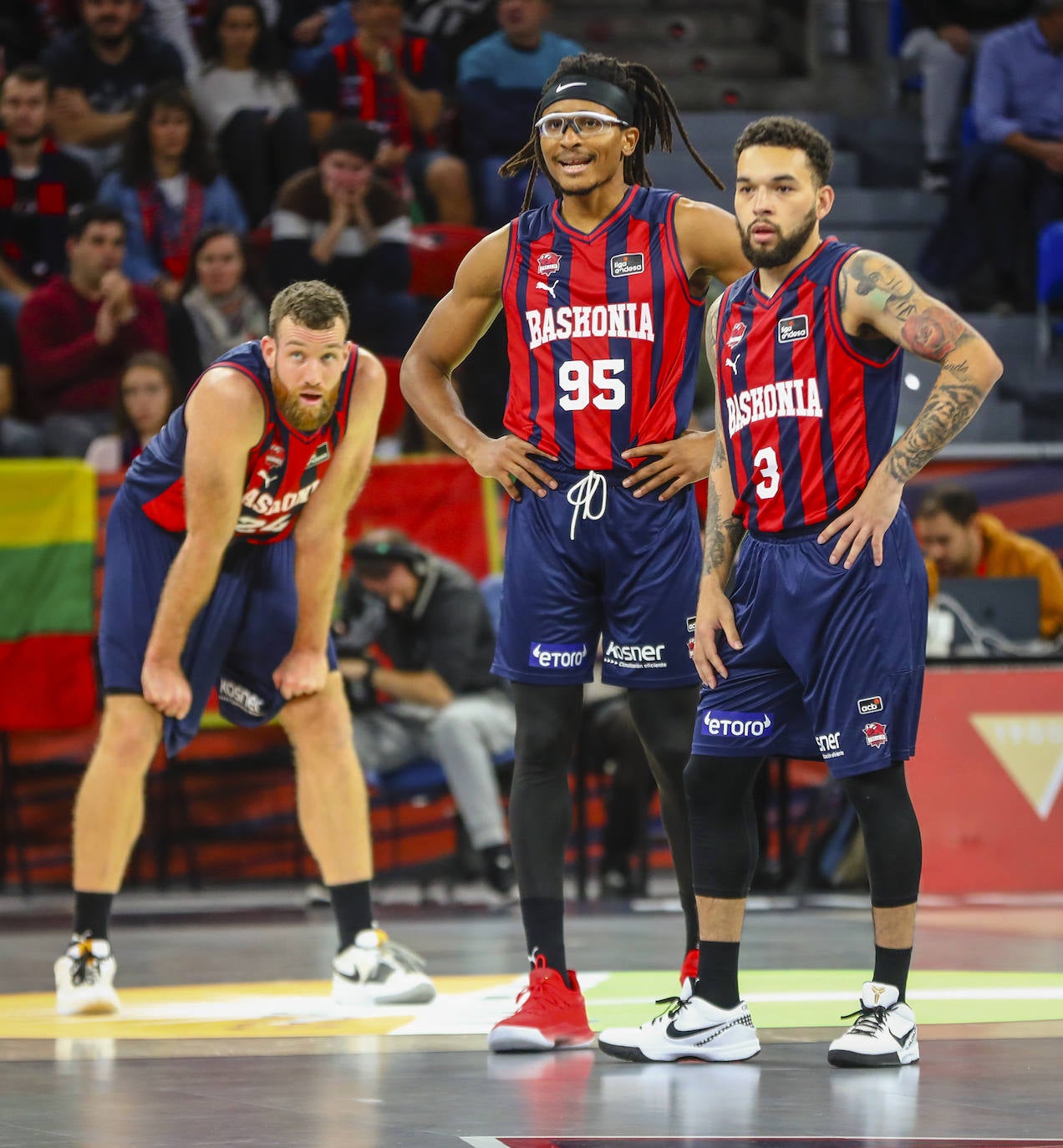 Las imágenes de una victoria clave para el Baskonia