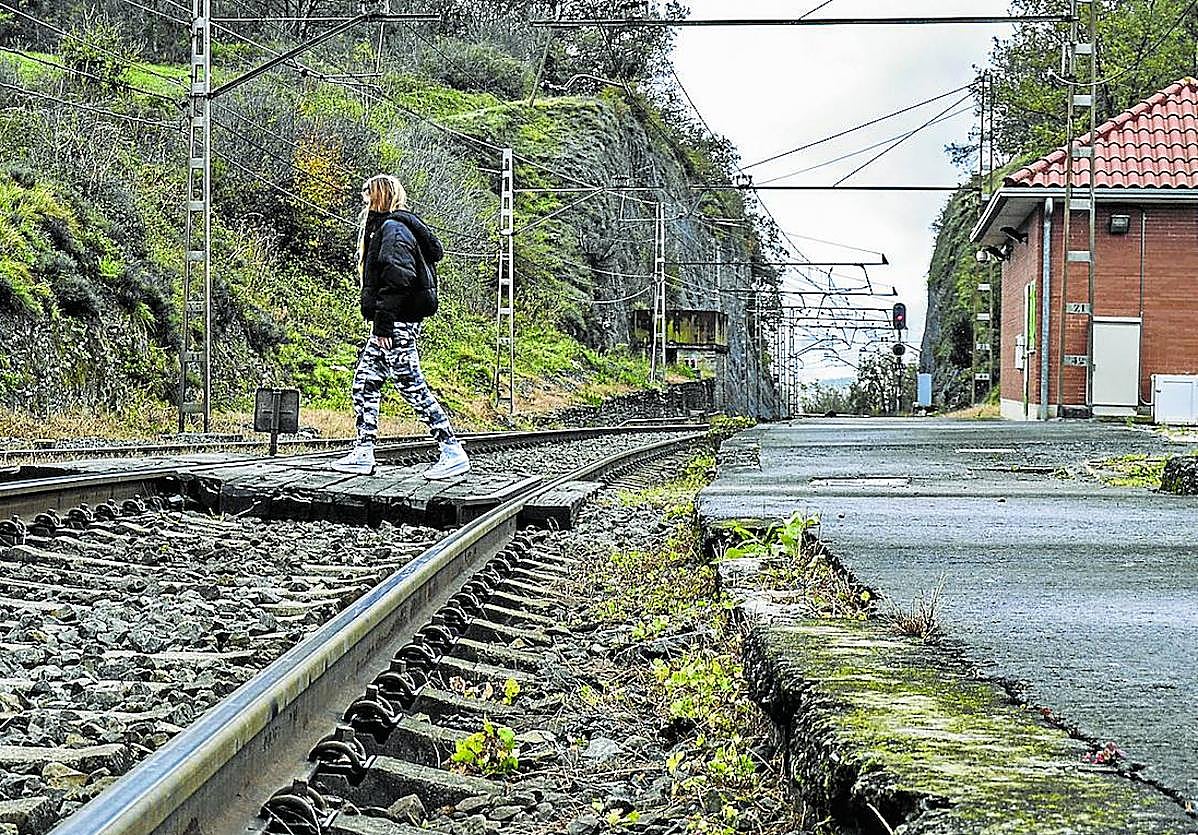 La estación de Lezama, en Amurrio, no tiene parada pero contará con un apartadero para trenes de hasta 750 metros de largo.