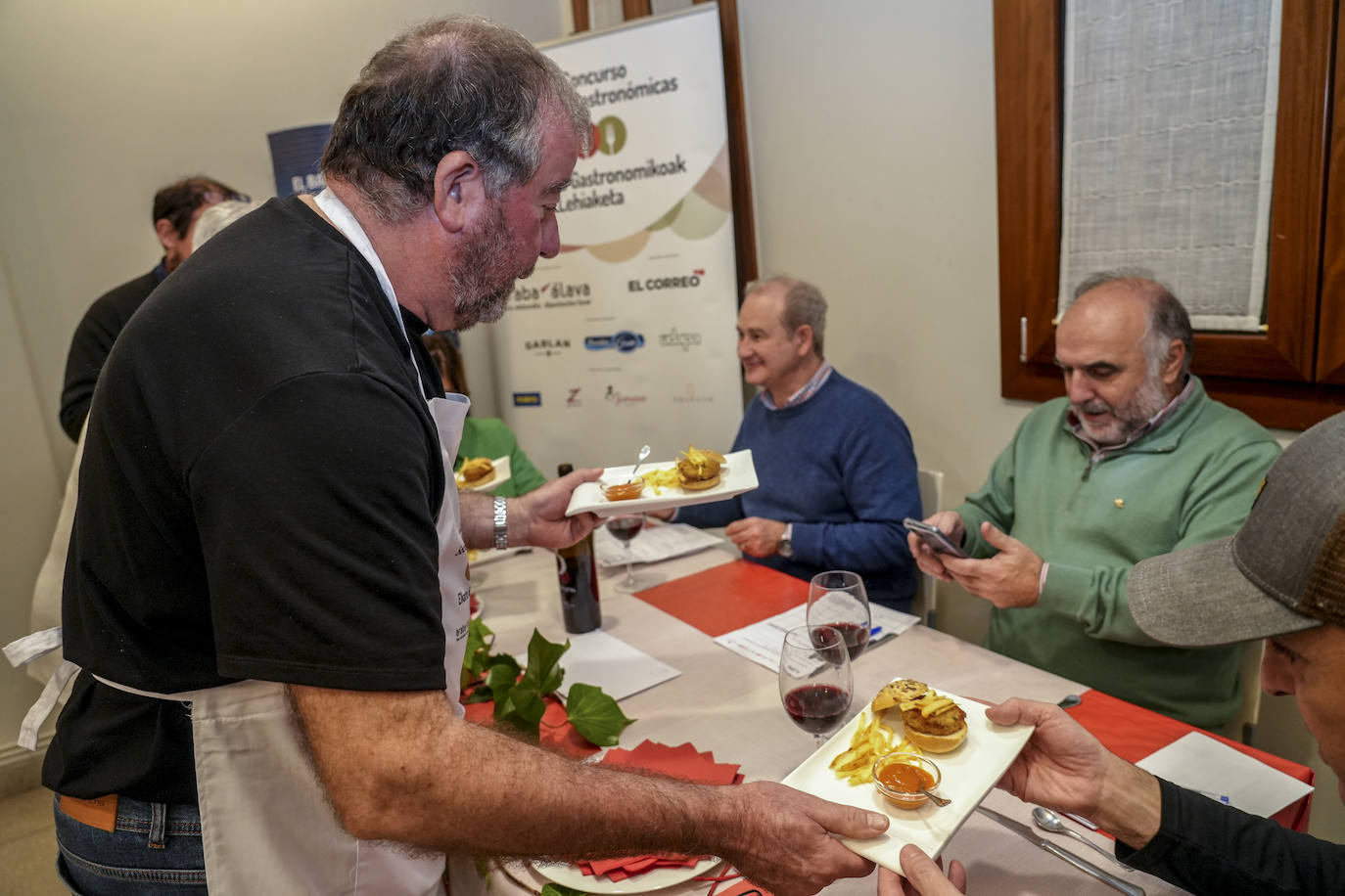 Así fue la cena en la sociedad gastronómica Txipristin