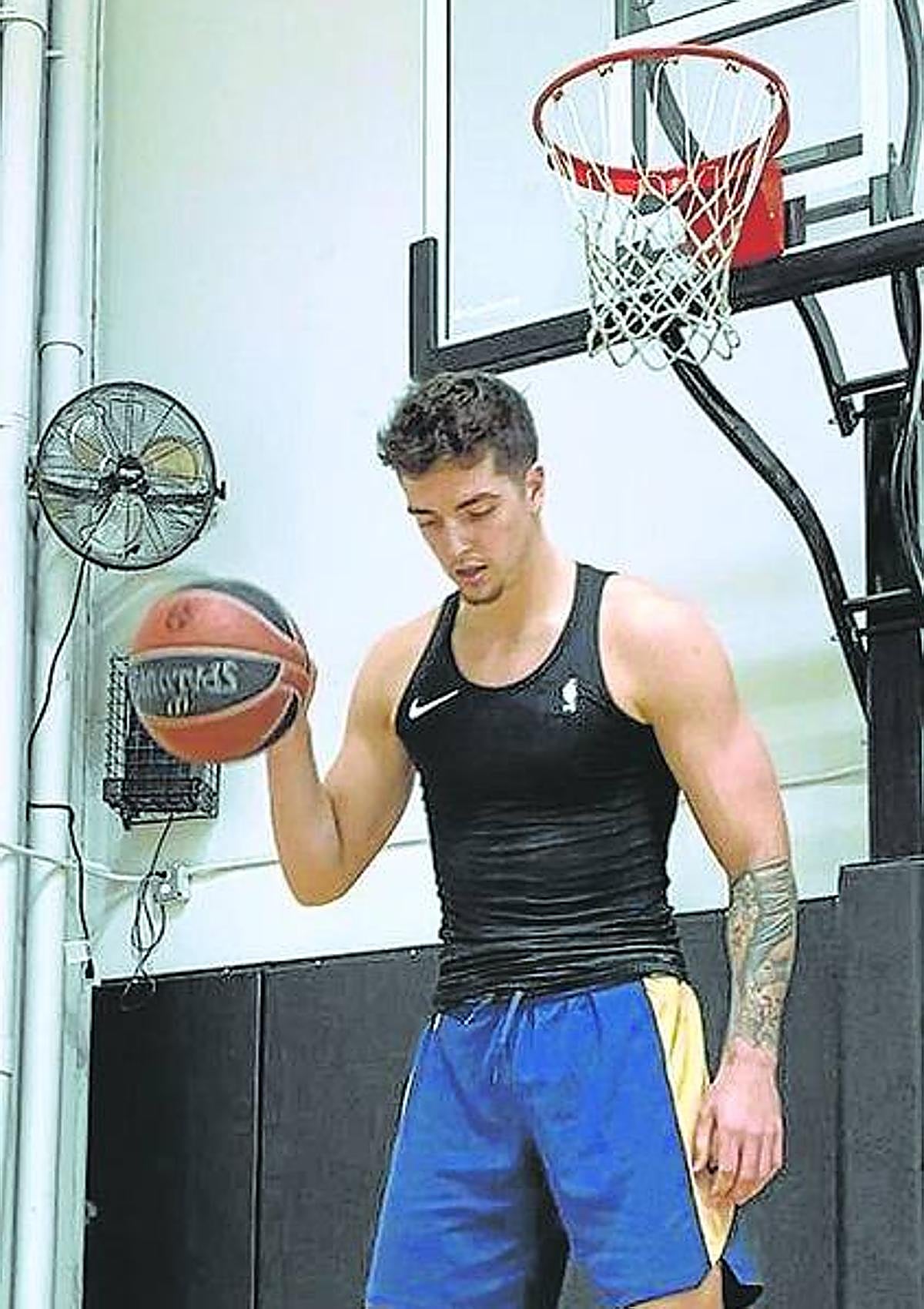 Daulton Hommes, en pleno proceso de puesta a punto.