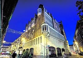 Esquina del Banco Santander, que ha permanecido vacío desde que en 2017 sus oficinas se trasladaron a la esquina entra Dato y Postas.