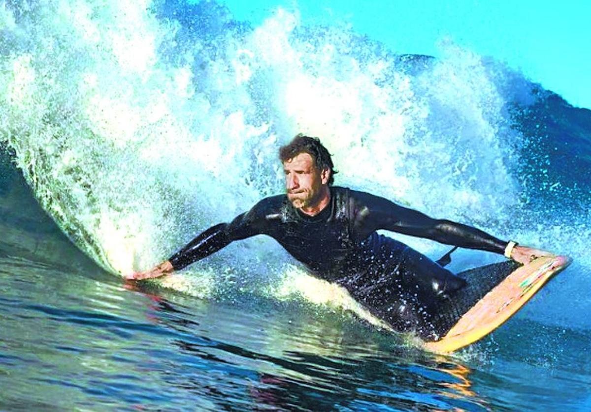 Ibon Oregi está afincado en Zarautz, donde entrena cada semana con su tabla. La imagen es de la última sesión antes de partir hacia el Mundial de California.