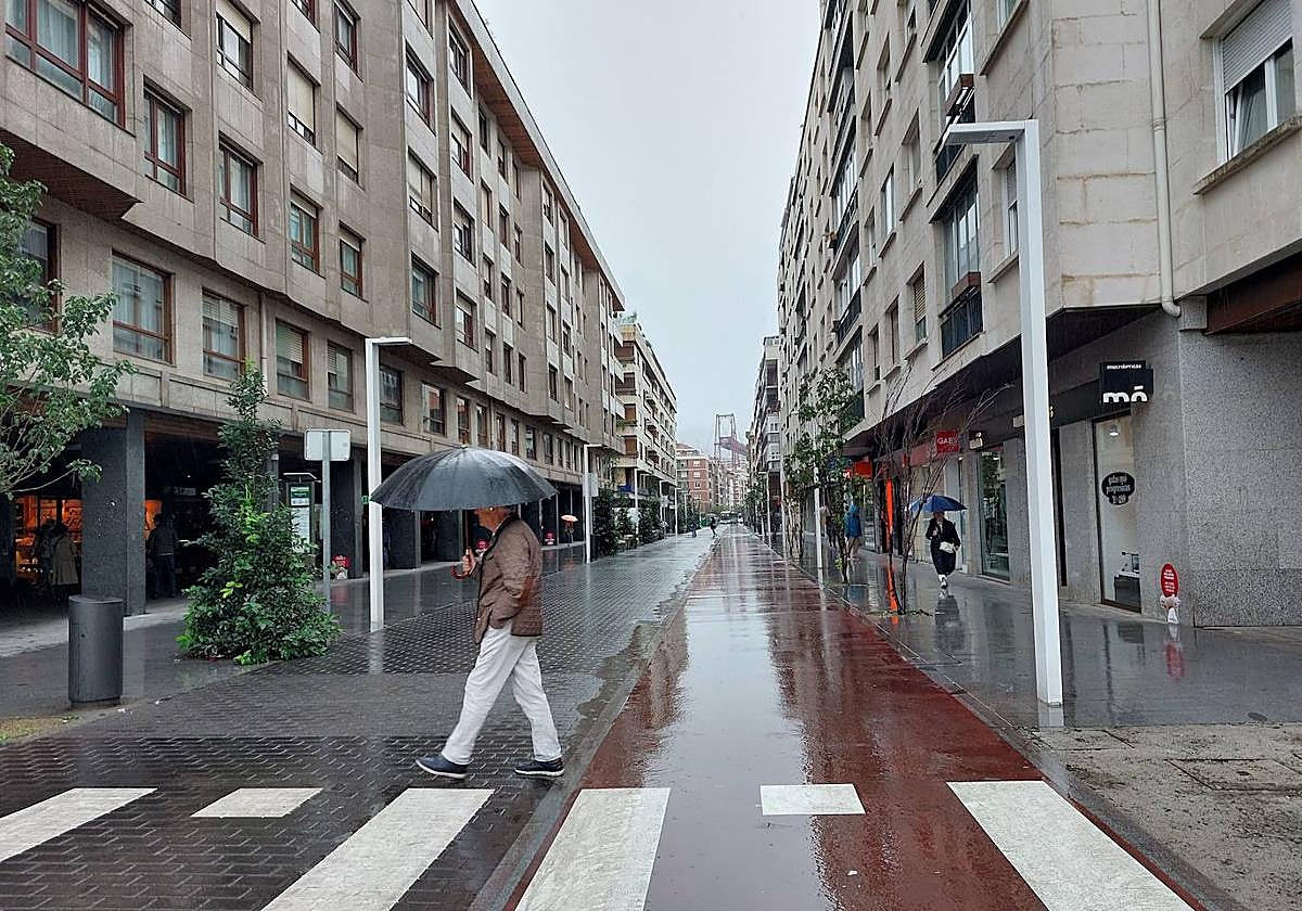 Dotar de más aparcamiento el barrio de Las Arenas es una de las propuestas..