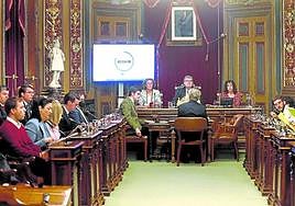 Vista del pleno municipal, que el jueves no contará con EH Bildu ni con Elkarrekin.
