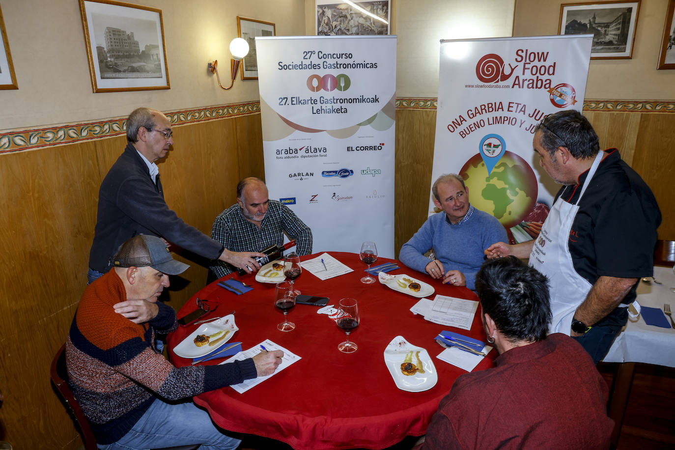 La cena en Bustinzuri, en imágenes