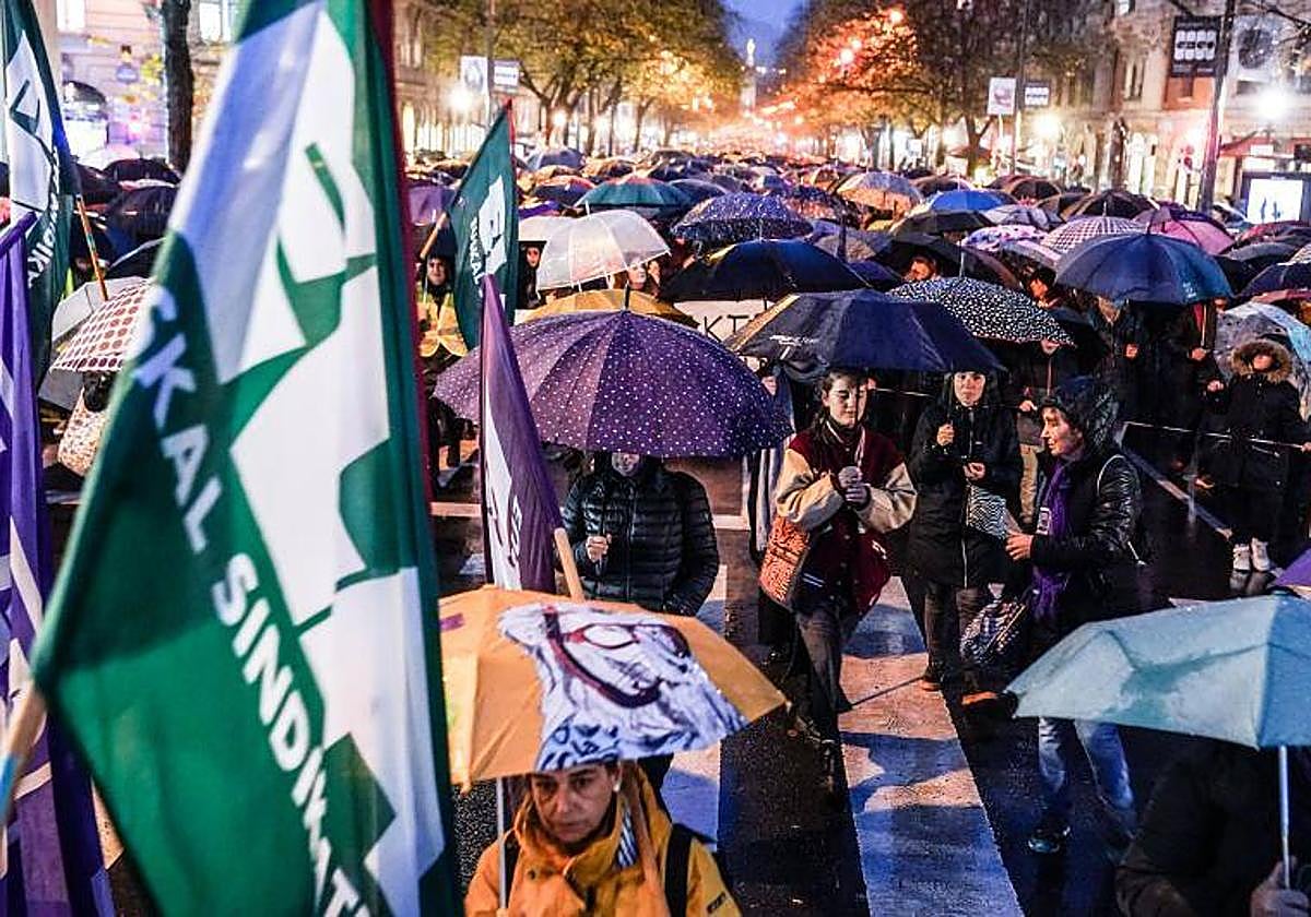 Manifestación por la huelga feminista en Bilbao