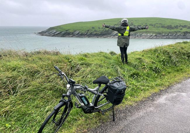 Recorrer la costa es sencillo gracias a la bici eléctrica.