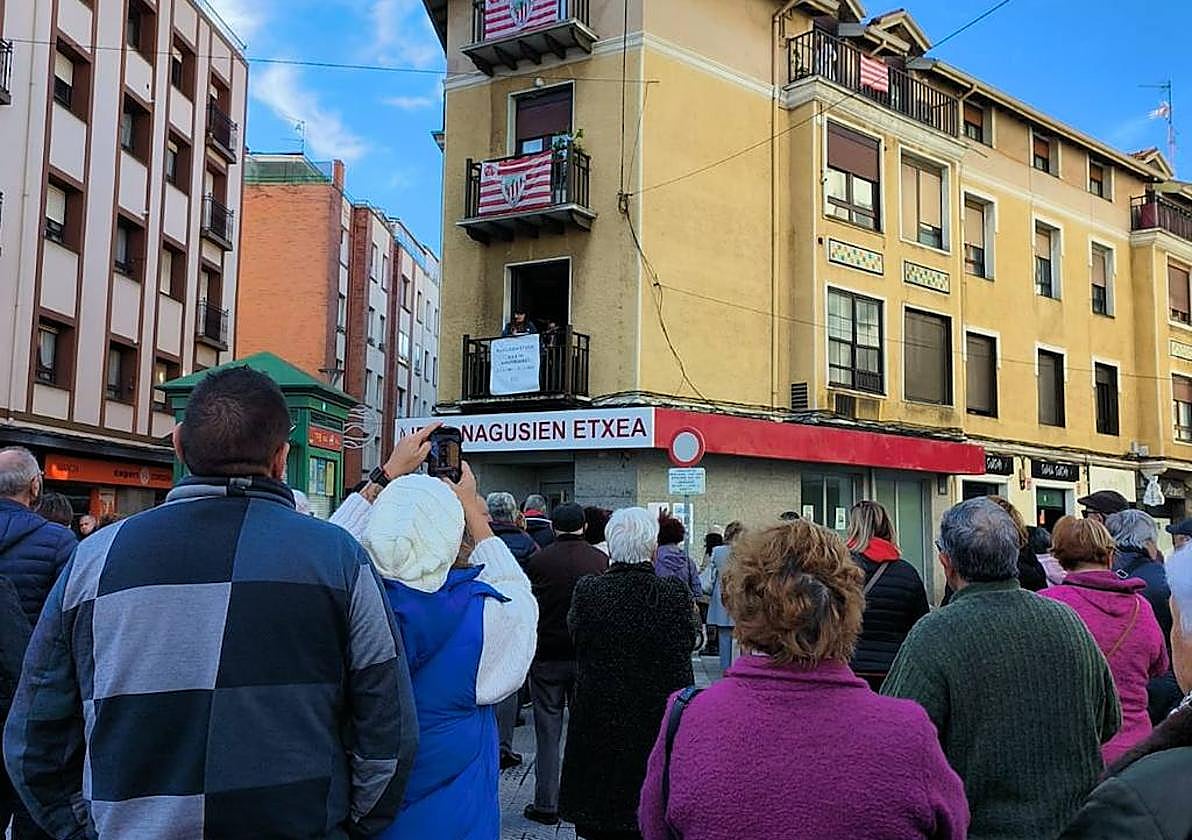La asociación Ibar NagusienEtxea aprovechó su aniversario para estrenar la nueva sede en Romo.