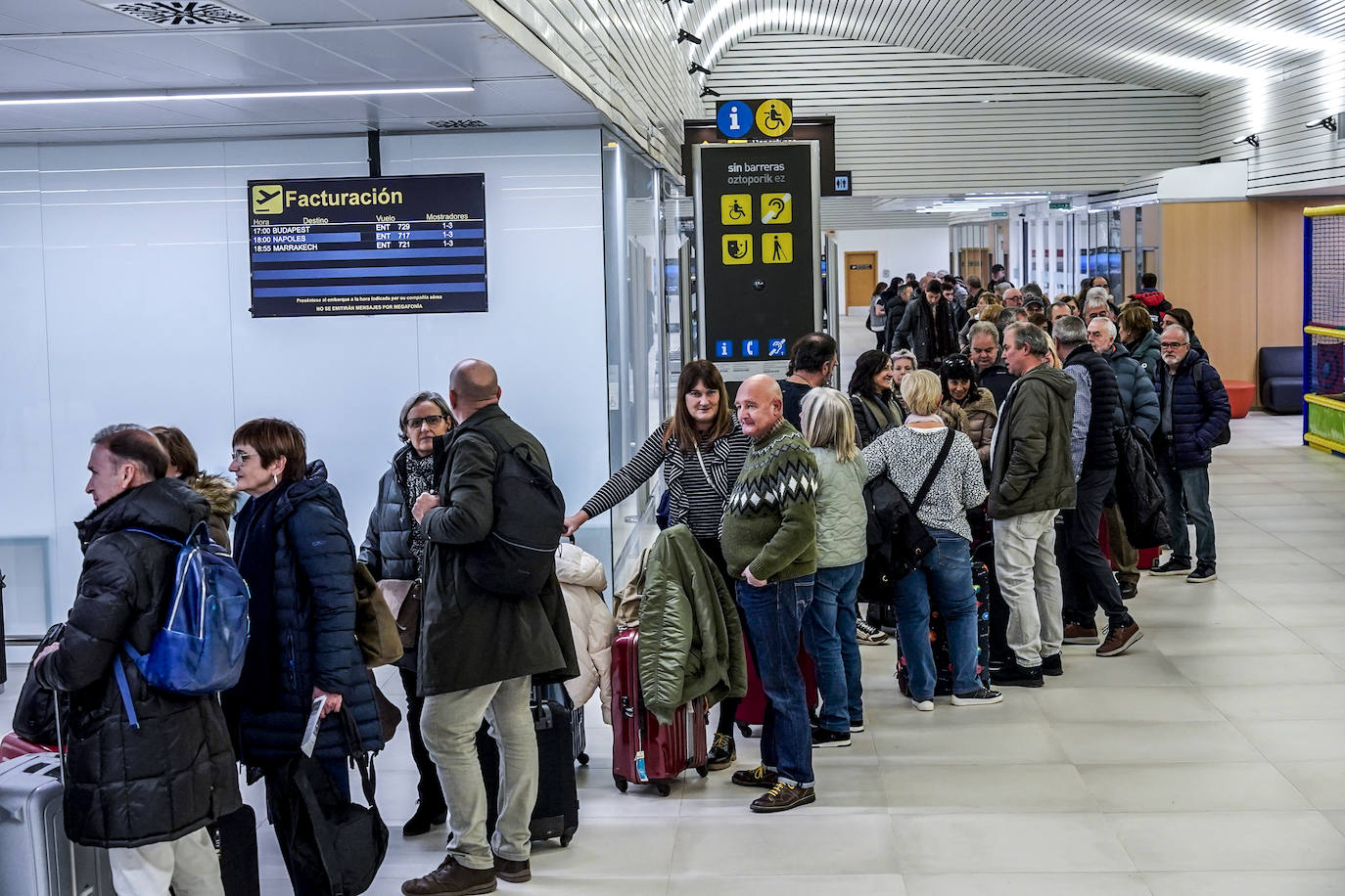 Así ha sido la &#039;operación salida&#039; en el aeropuerto de Foronda