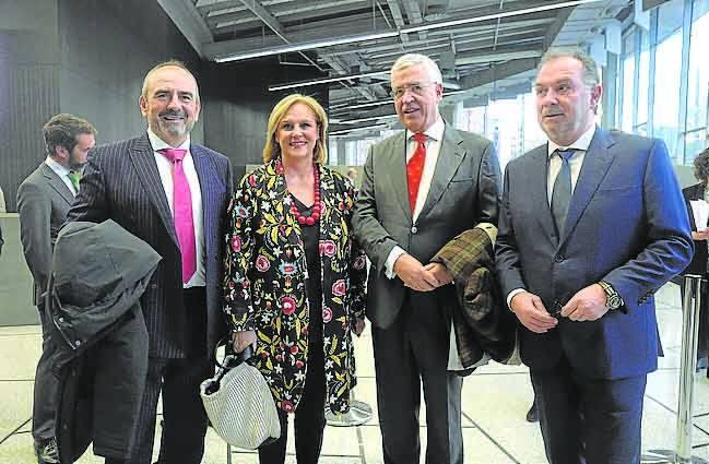 Juan Tomás Hernani, Itxaso Atutxa, Leonides Gutiérrez y Jesús Esmoris. 