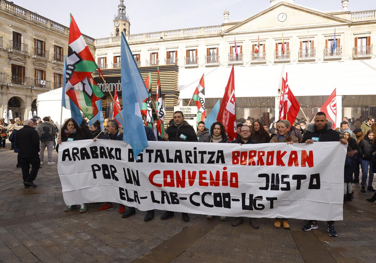 Trabajadores de la hostelería, durante la protesta de este miércoles