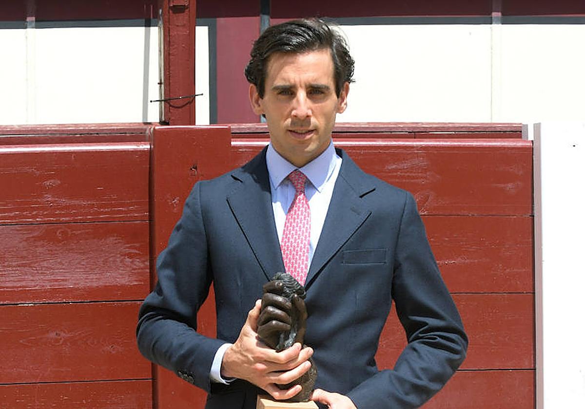 El torero Juan Ortega, pillado «rezando y llorando en una iglesia» tras su no boda