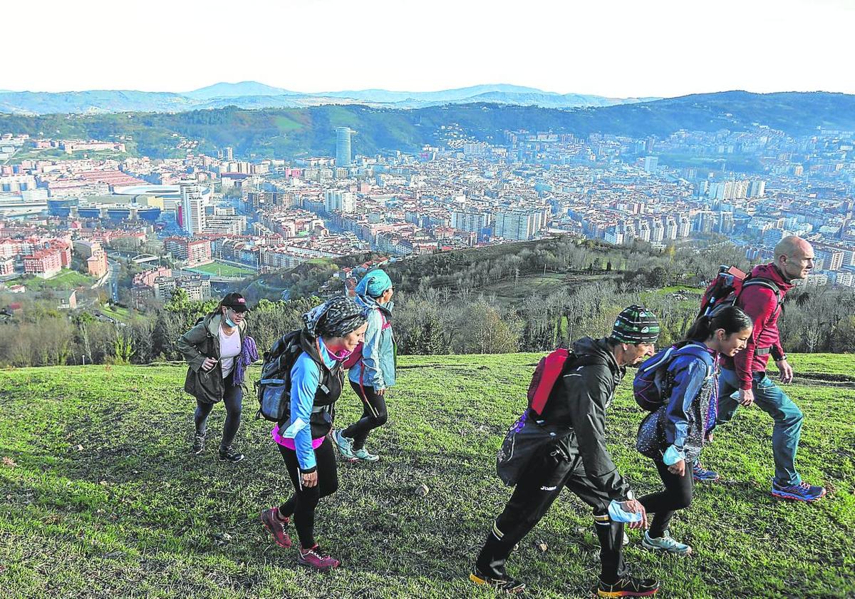 Tras la pandemia el Ayuntamiento ha detectado un gran incremento en las caminatas por el anillo verde.