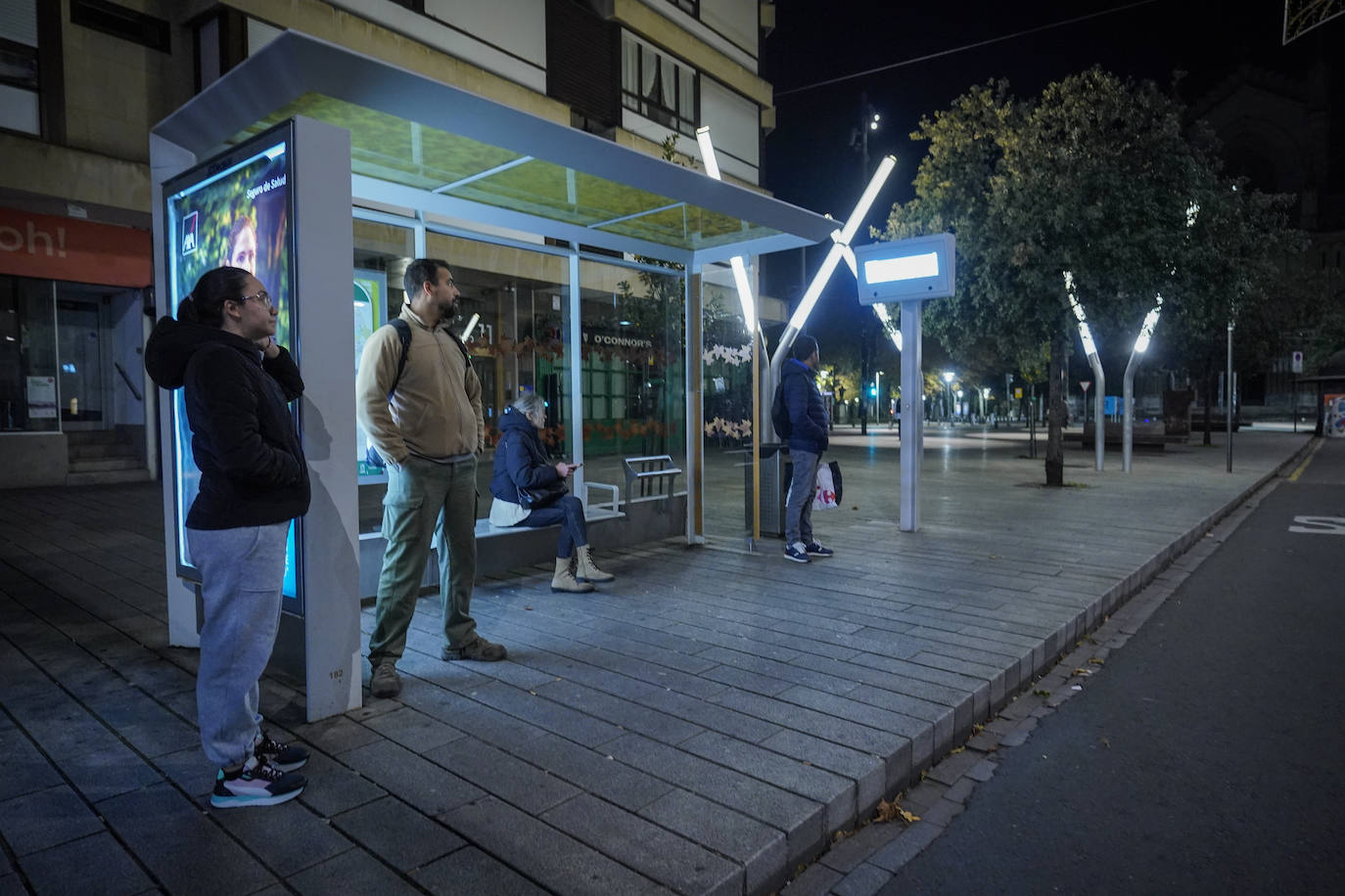 El tranvía de Vitoria vuelve a funcionar tras sufrir una avería durante cinco horas