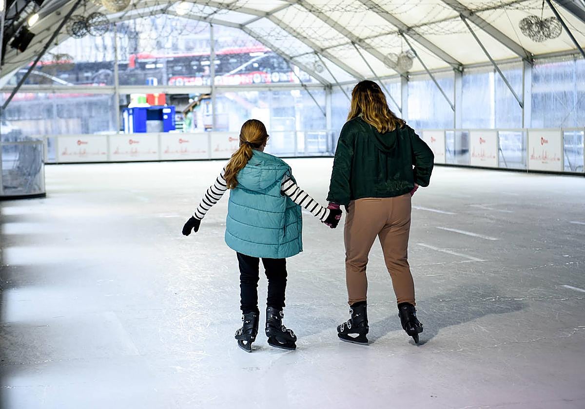 Imagen de la gran pista de hielo de Bilbao.