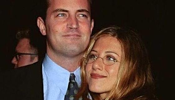 Jennifer Aniston revela entre lágrimas que habló con Matthew Perry el mismo día de su muerte