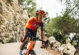 Egan Bernal, con la nueva equipación de Gobik para la temporada 2024