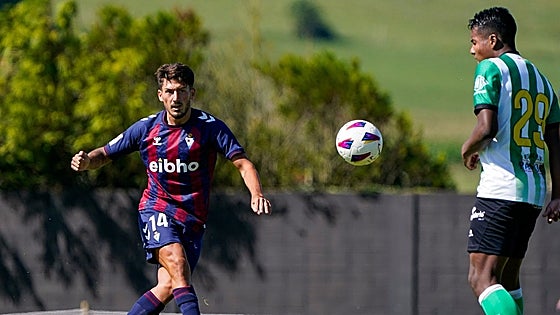 Una elevada 'cláusula del miedo' impide a Vencedor jugar ante el Athletic en Copa