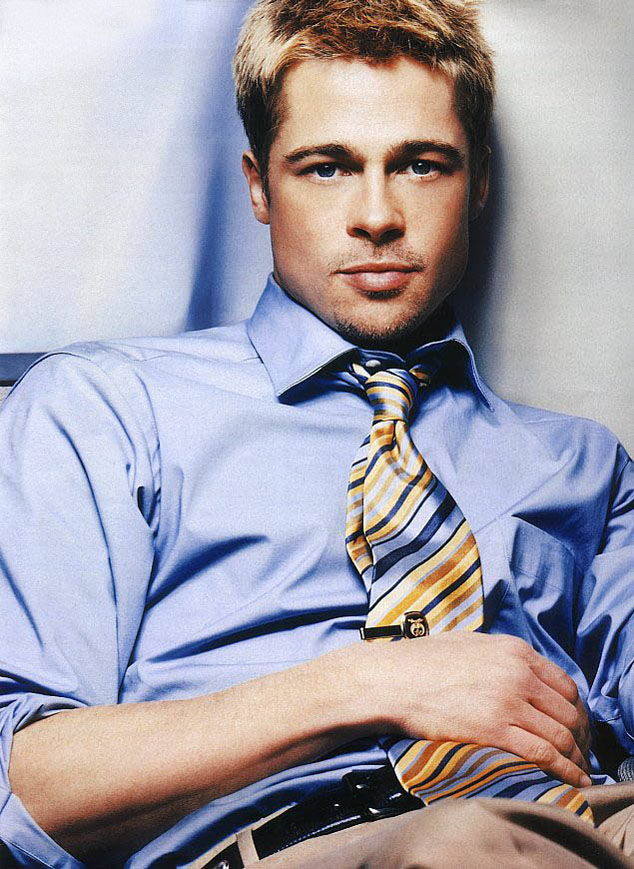 Pitt, en una fotografía promocional en 2004.