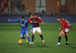 El Amorebieta logra un batallado punto ante el Zaragoza