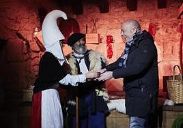 Olentzero y Mari Domingi desfilarán el domingo por el centro de Leioa.