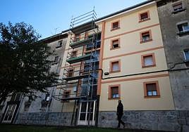 Obras de rehabilitación de edificios en Zorroza