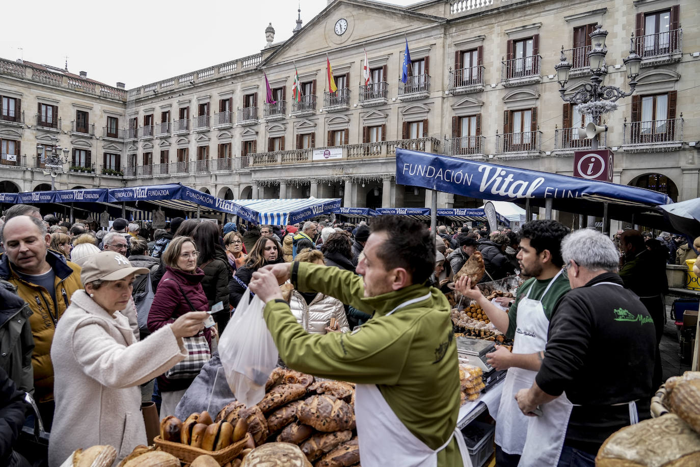 El Mercado de Navidad de Vitoria, en imágenes