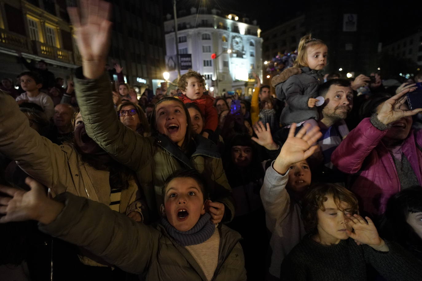 El desfile de Olentzero y Mari Domingi, en imágenes