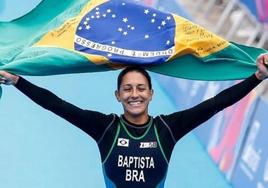 Una triatleta brasileña en «estado delicado» tras ser embestida por una moto mientras entrenaba