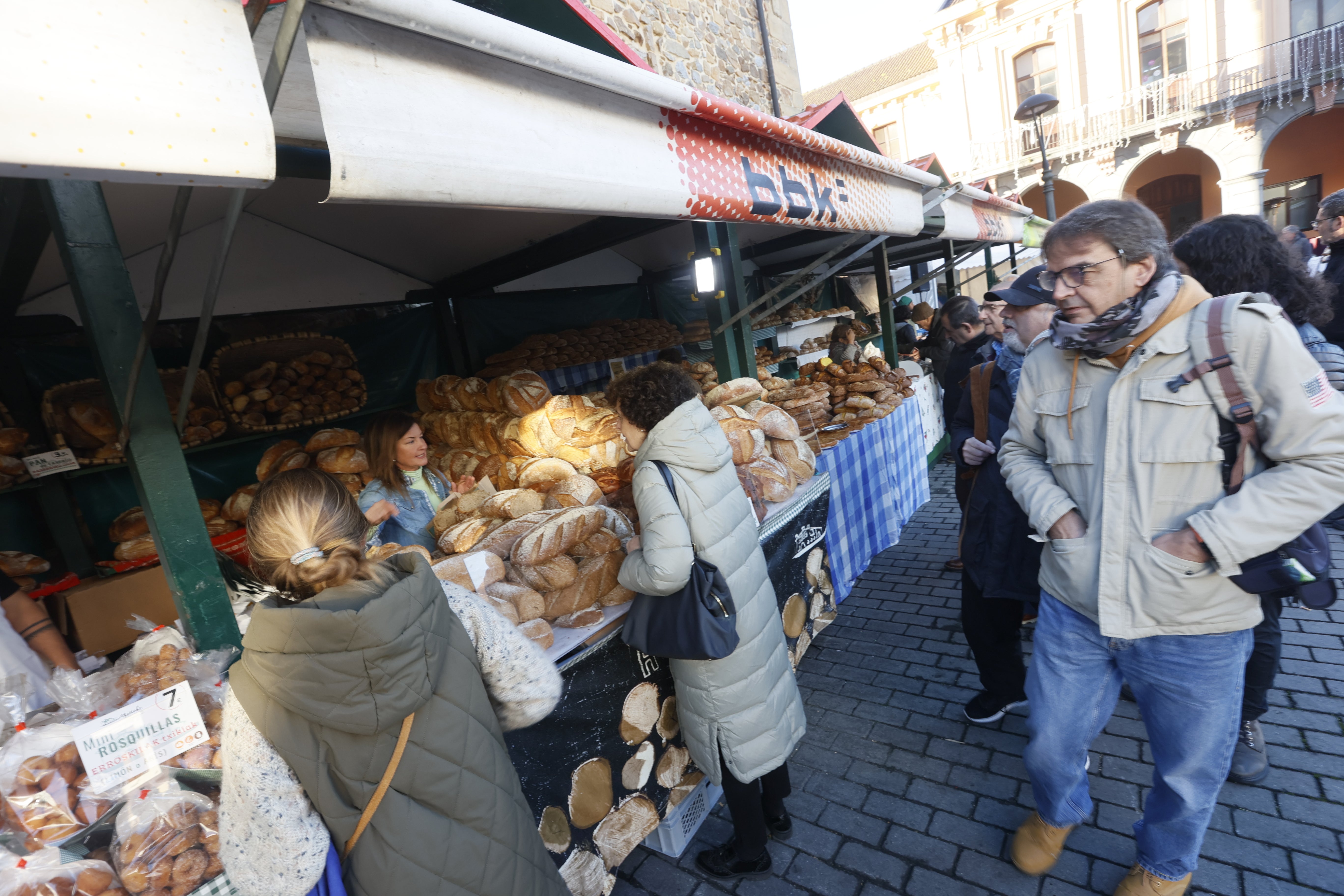 Los mejores panes de Bizkaia se dan cita un año más por Nochebuena en Galdames