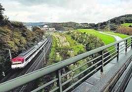El viaducto que llevará el Tren de Alta Velocidad desde Zaratamo a Basauri, sobre el que se instalará el apeadero provisional.