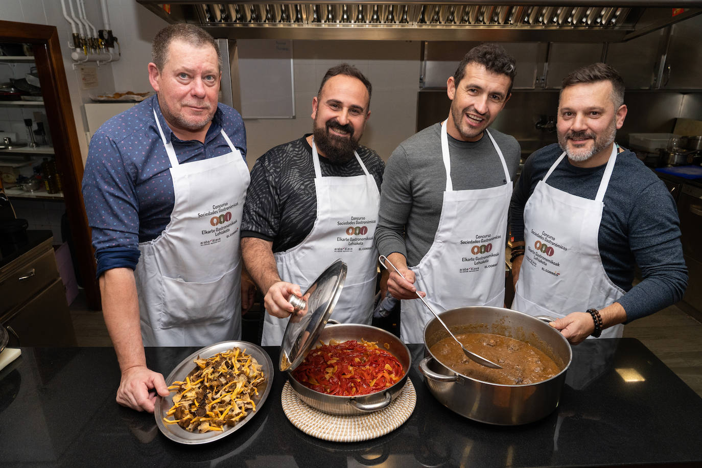 La cena en la sociedad gastronómica La Globa, en imágenes