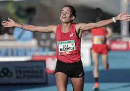 Majida Maayouf, el día que batió el récord de España de maratón en Valencia.
