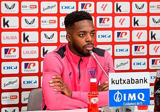 Iñaki Williams, esta mañana en un momento de la rueda de prensa.