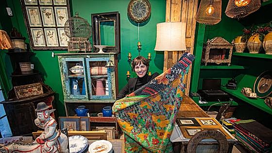 La nueva tienda de Bilbao para curiosos con las antigüedades que enamoran a Blake Lively y Katie Holmes