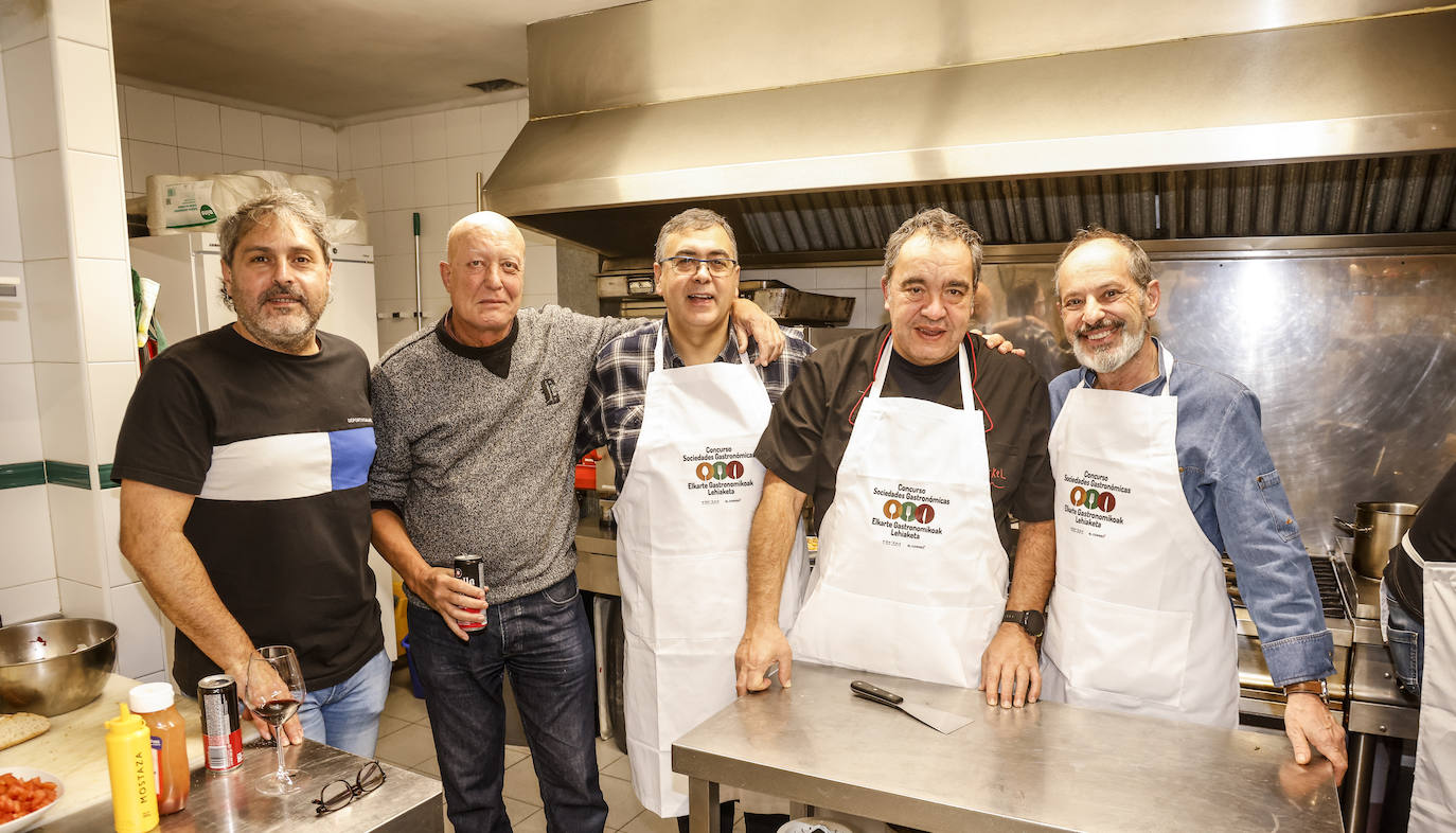Fotos: Así fue la cena en la Soceidad Gastronómica Bustinzuri-Gaztedi