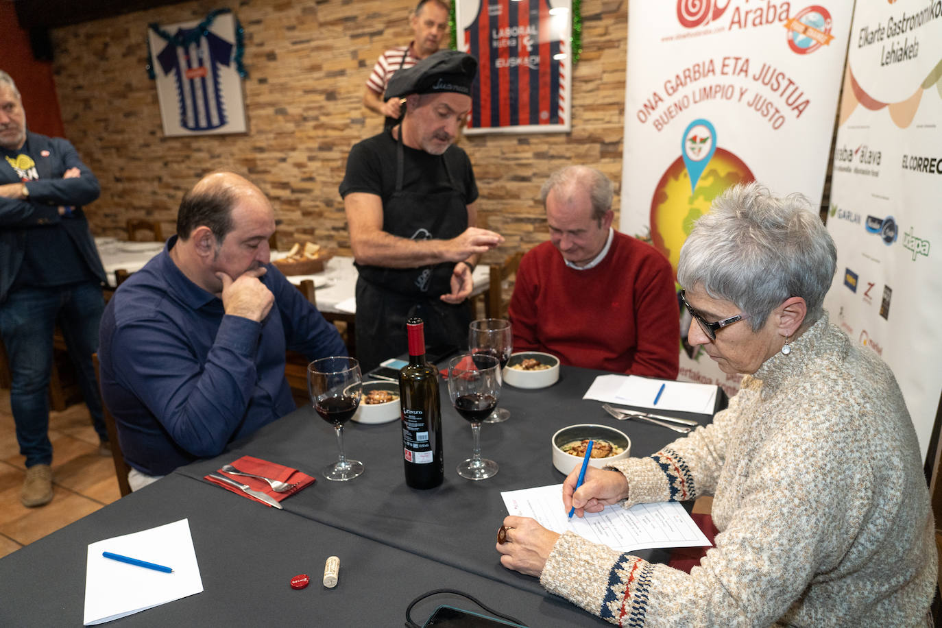 Fotos: Así fue la cena en la Sociedad Gastronómica Udalaitz-Leku
