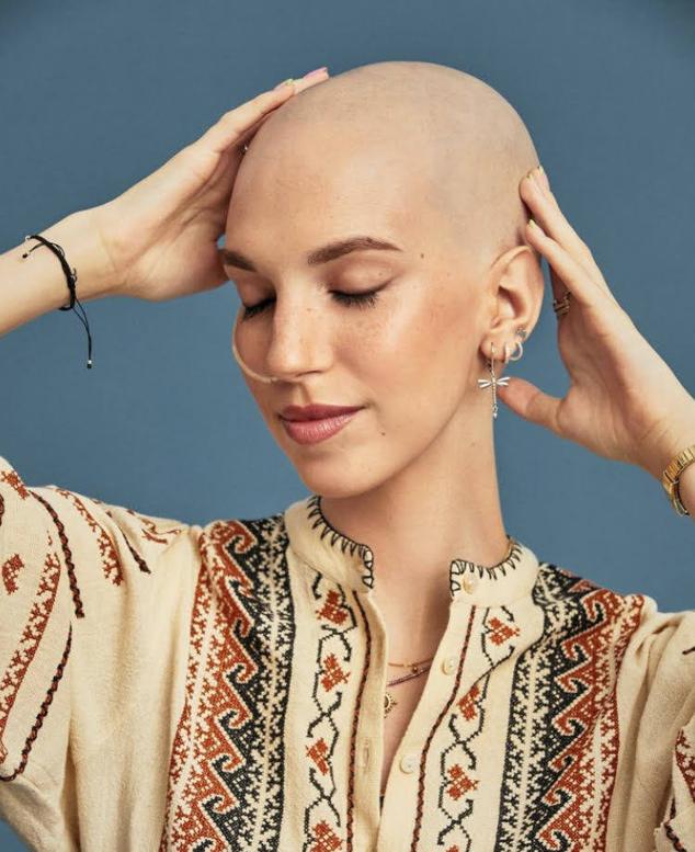 Posando para la revista ELLE del mes de octubre, con el título: 'Las caras de la esperanza'.