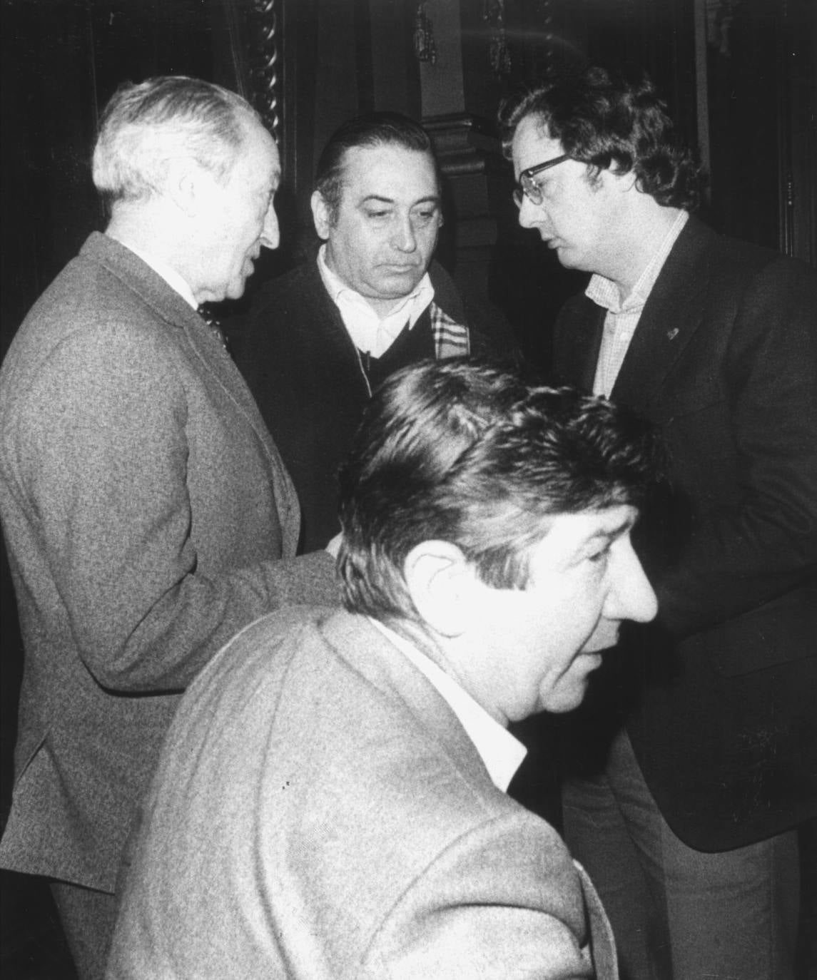Euskadi, 14/02/1978 - Ramón Rubial presidente del PSOE, Nicolás Redondo miembro de UGT, José María 'Txiki' Benegas miembro del Consejo General Vasco, José Antonio Aguiriano miembro del PSOE.