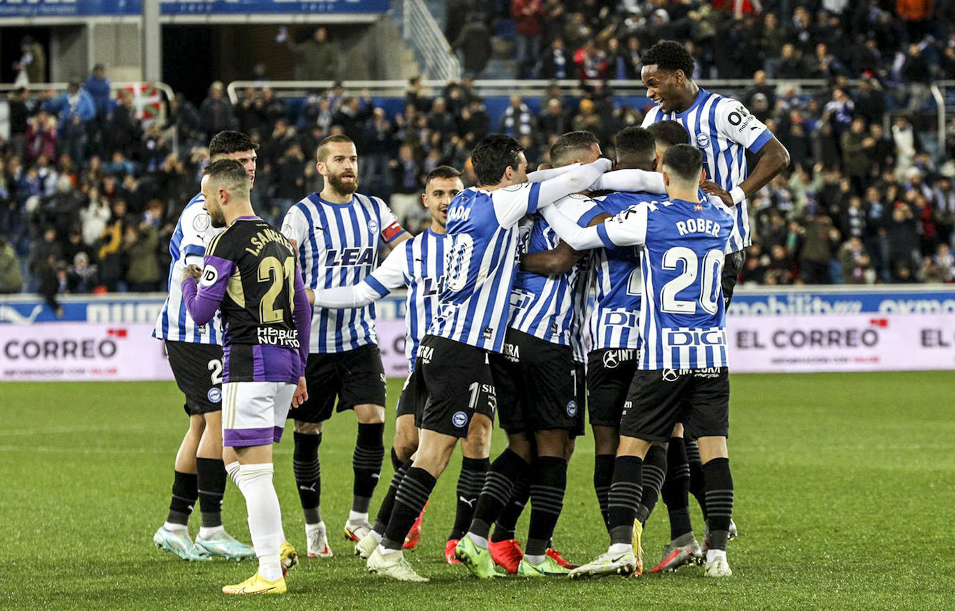 Fotos: Las fotos del Alavés - Valladolid