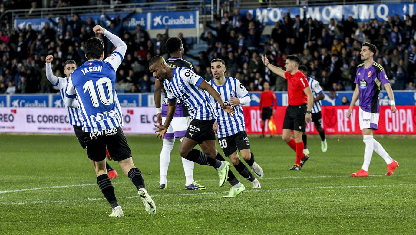 Fotos: Las fotos del Alavés - Valladolid