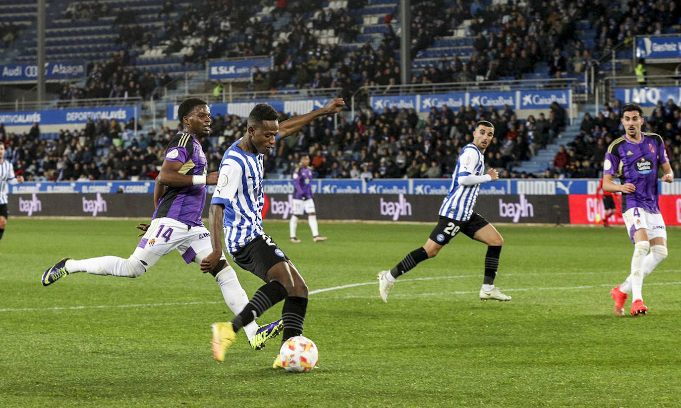 Fotos: Las fotos del Alavés - Valladolid