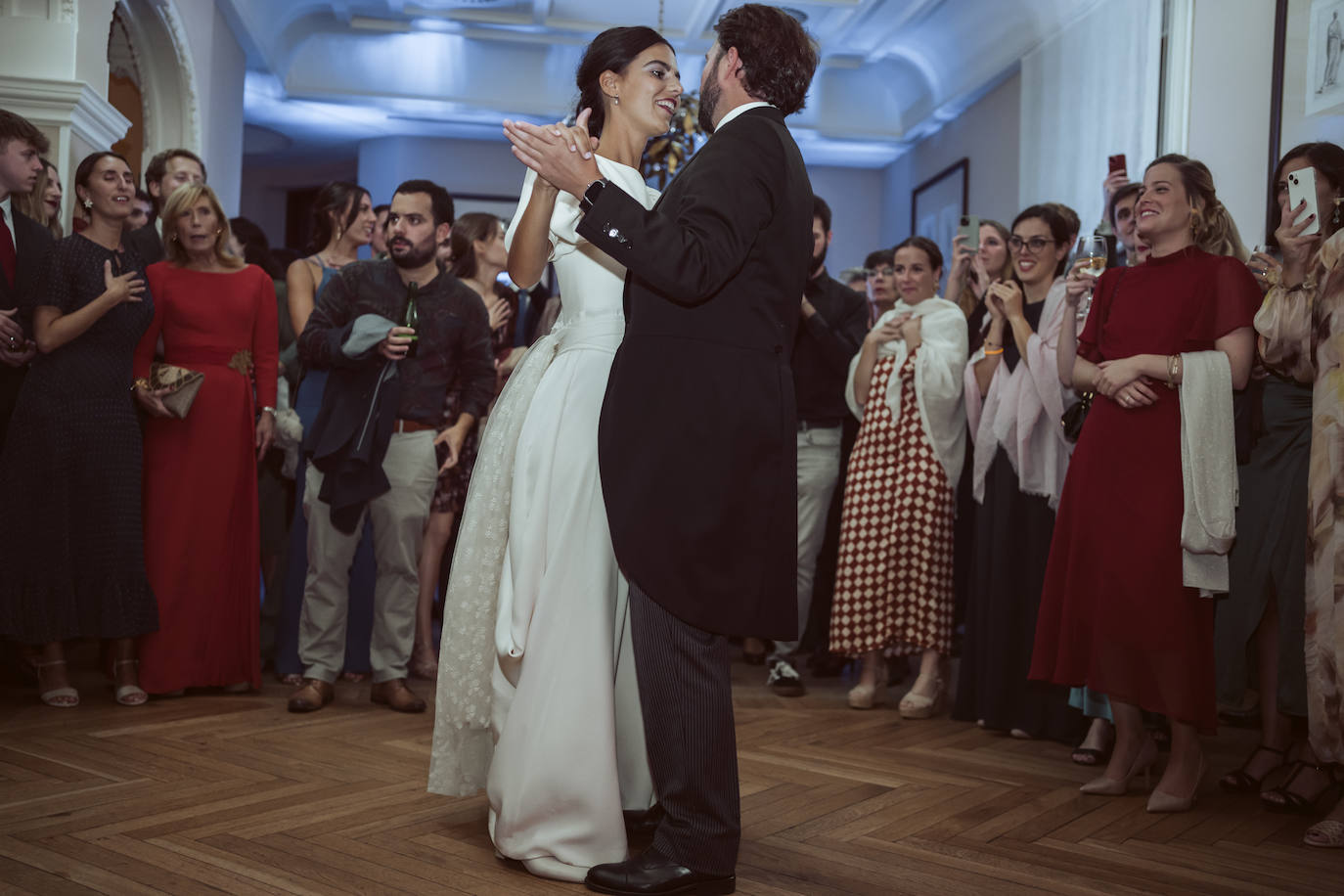 Fotos: Una boda en Getxo marcada por la elegancia y mucho rock and roll 