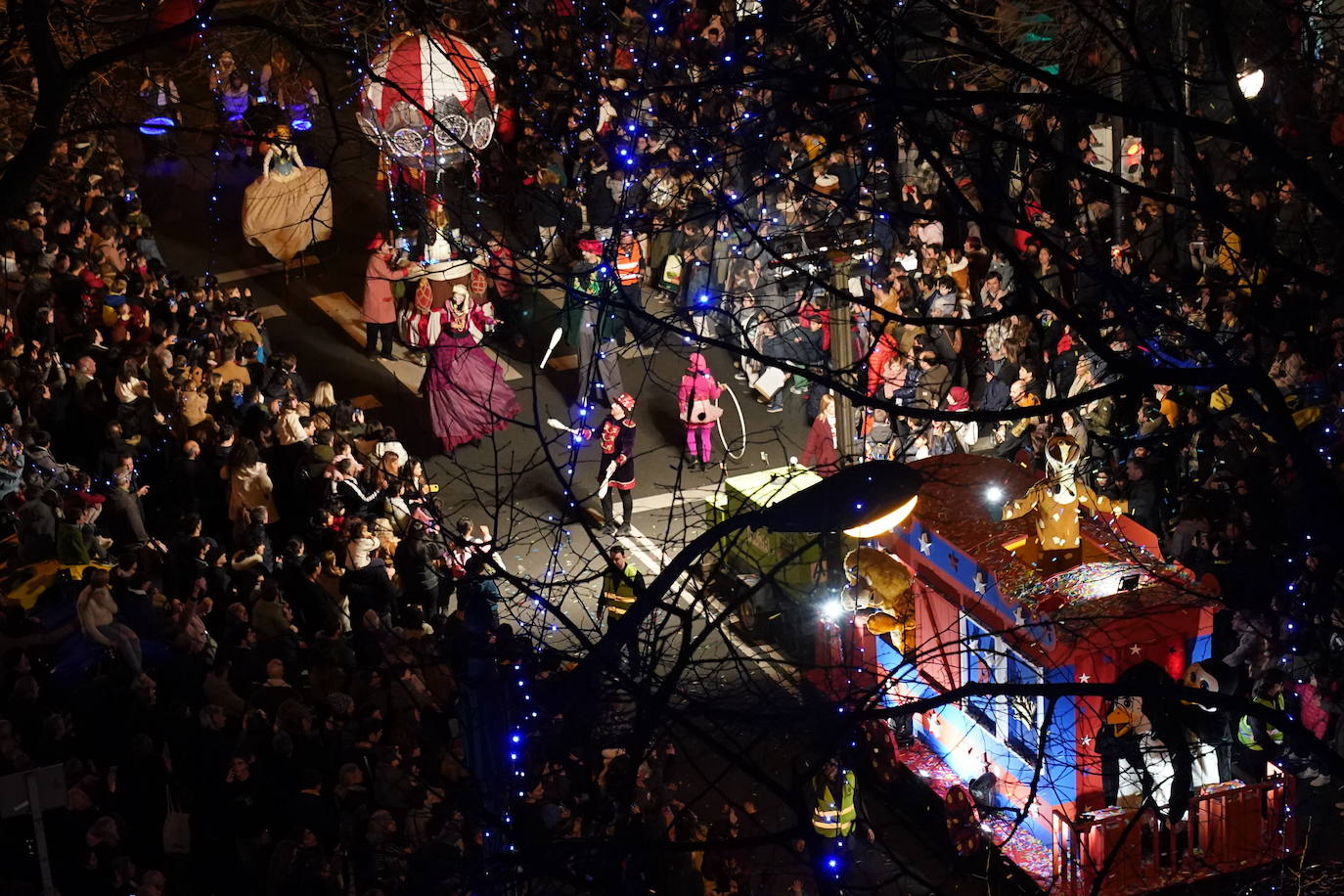Fotos: Cabalgata de los Reyes Magos en Bilbao